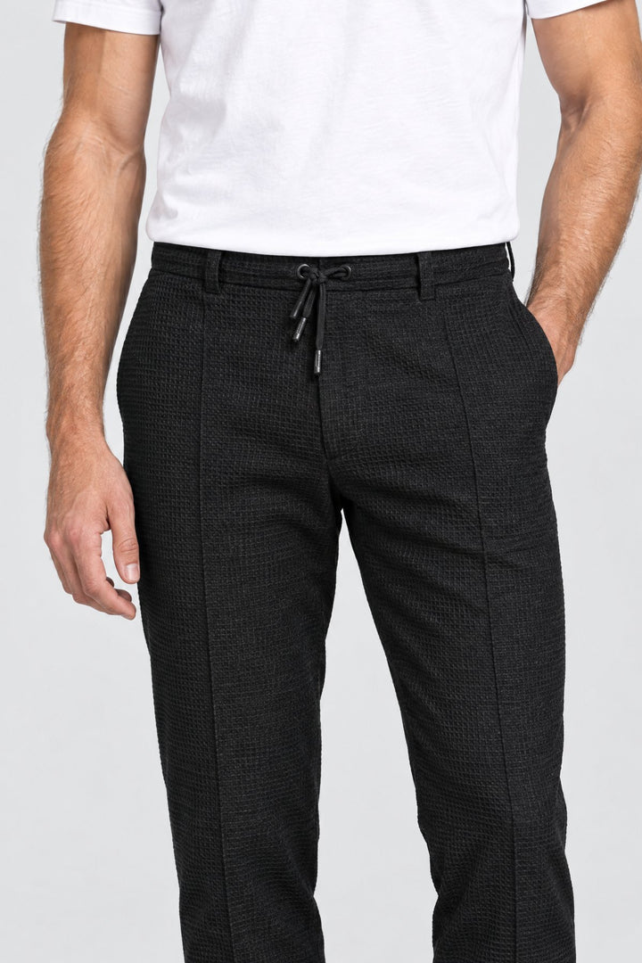 The Battersea Waffle Jogger in Black, detail