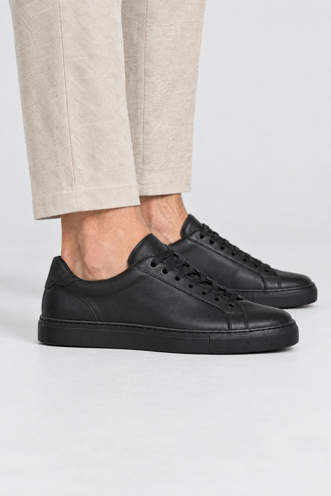 The Court Sneaker in Black, side view