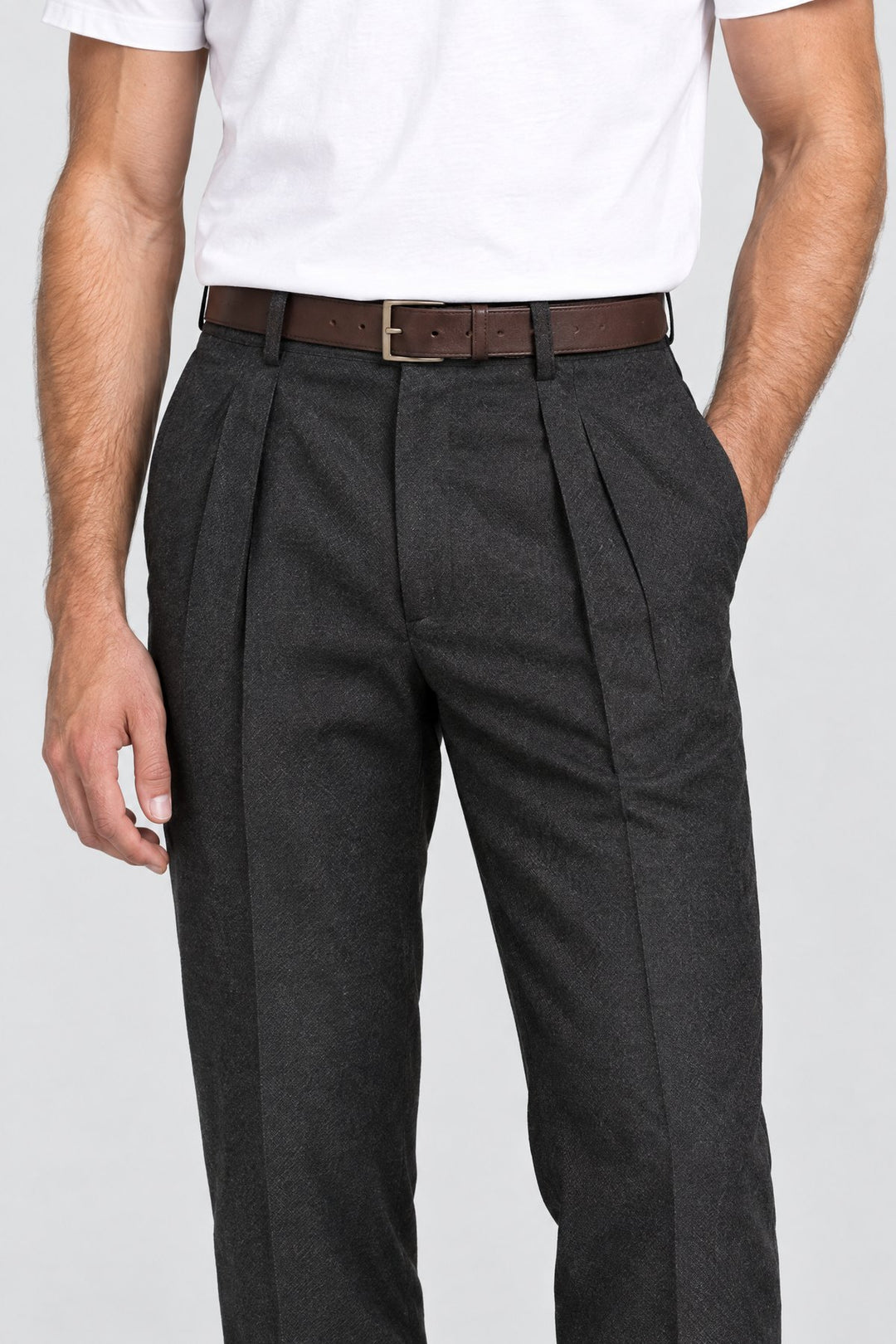 The Henley Pleated Trouser in Black, detail