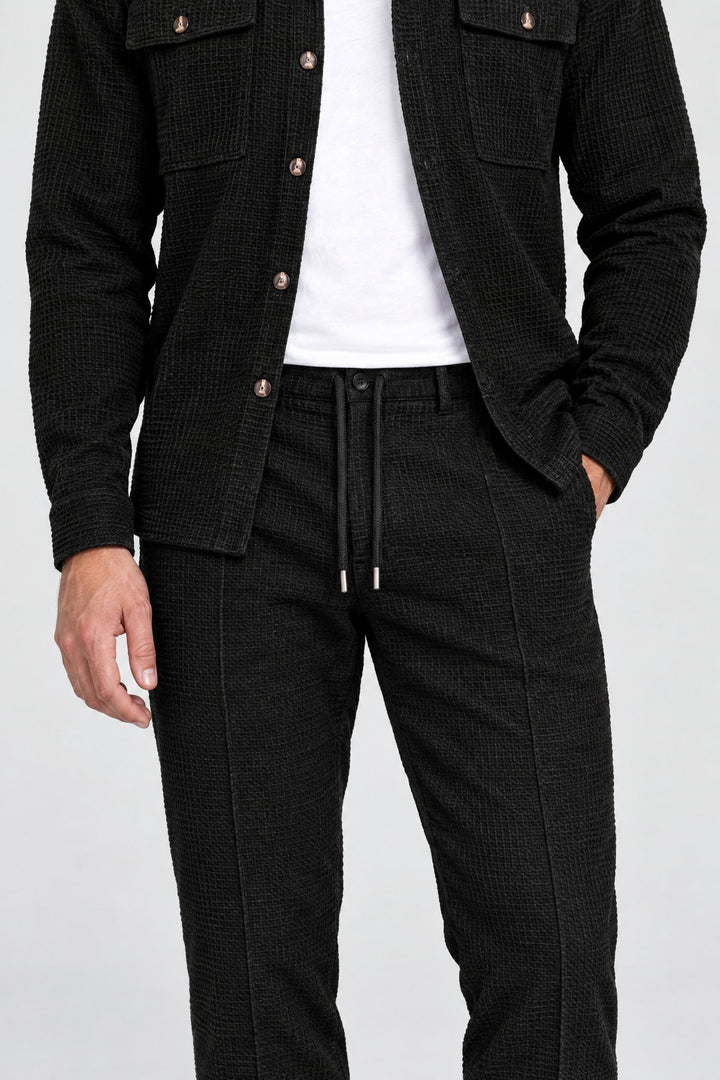 The Marlow Waffle Set in Black, detail