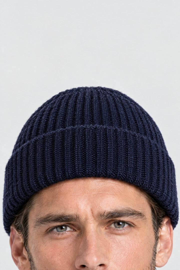 The Ribbed Beanie in Navy, detail