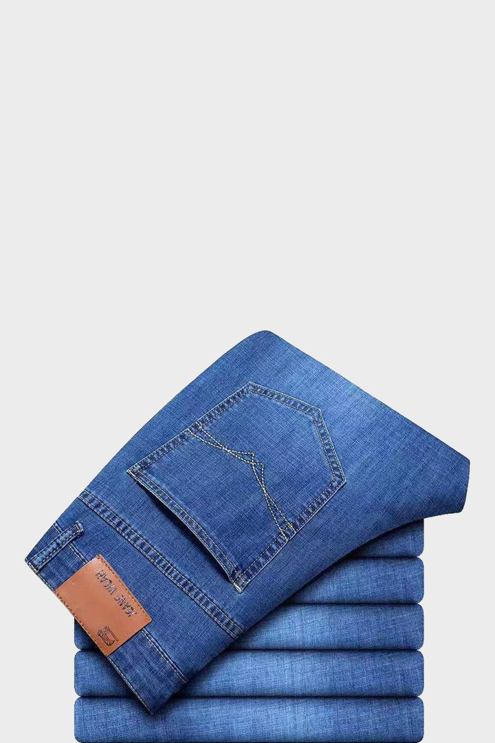 The Shoreditch Straight Jean in Light Wash