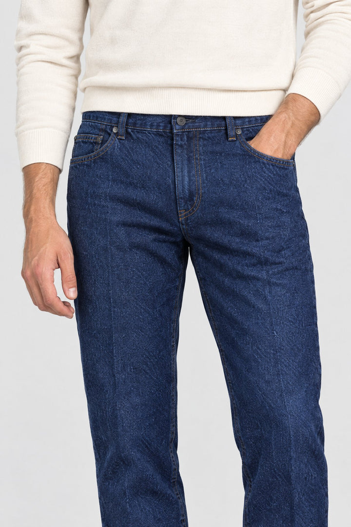 The Shoreditch Straight Jean in Indigo, detail