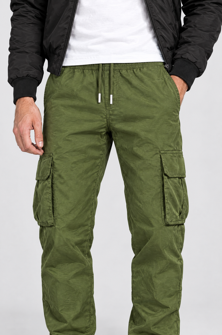 The Wapping Cargo Jogger in Olive, close-up detail